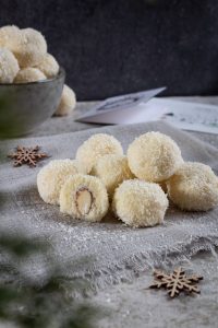 Schneebälle nach Raffaelo Art selbergemacht