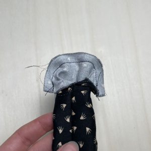 Stoffschlauch mit einem Geradstich zusammengenäht